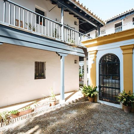 Aitana'S Retreat With Charming Garden Apartment Seville Luaran gambar
