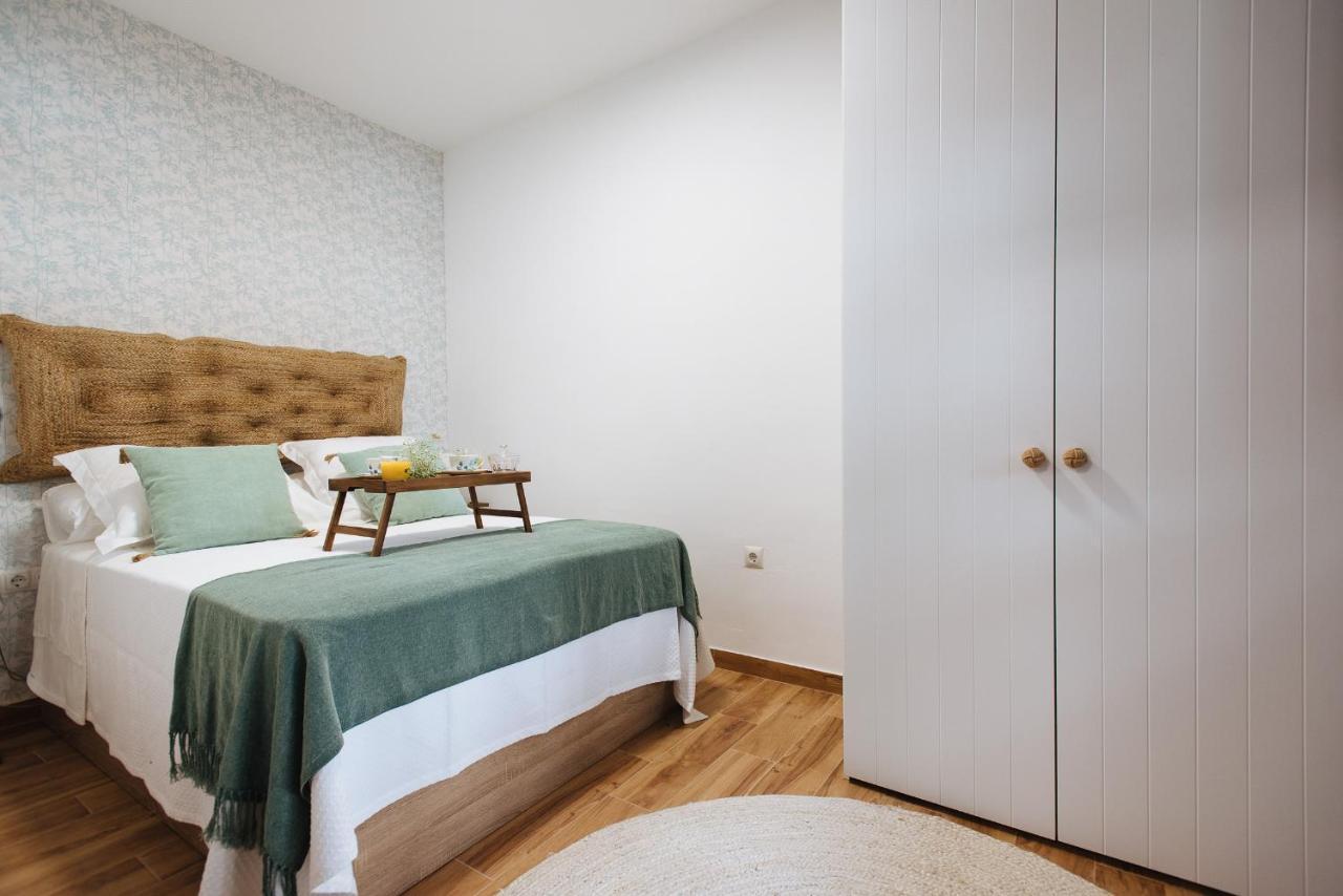 Aitana'S Retreat With Charming Garden Apartment Seville Luaran gambar