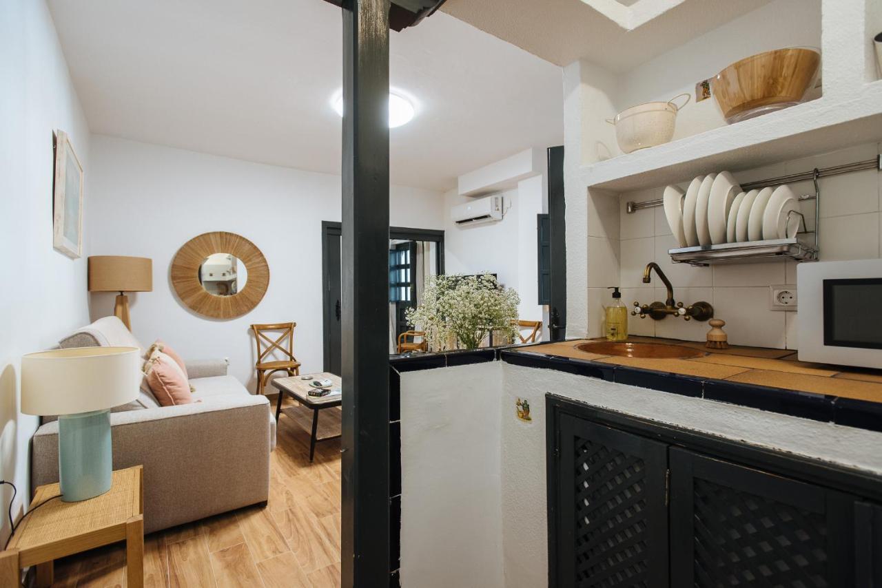 Aitana'S Retreat With Charming Garden Apartment Seville Luaran gambar