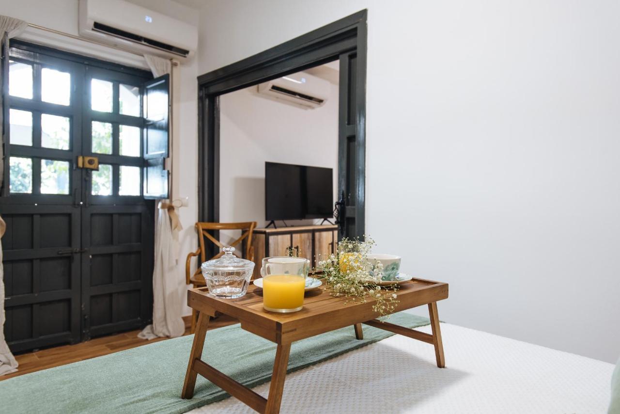 Aitana'S Retreat With Charming Garden Apartment Seville Luaran gambar