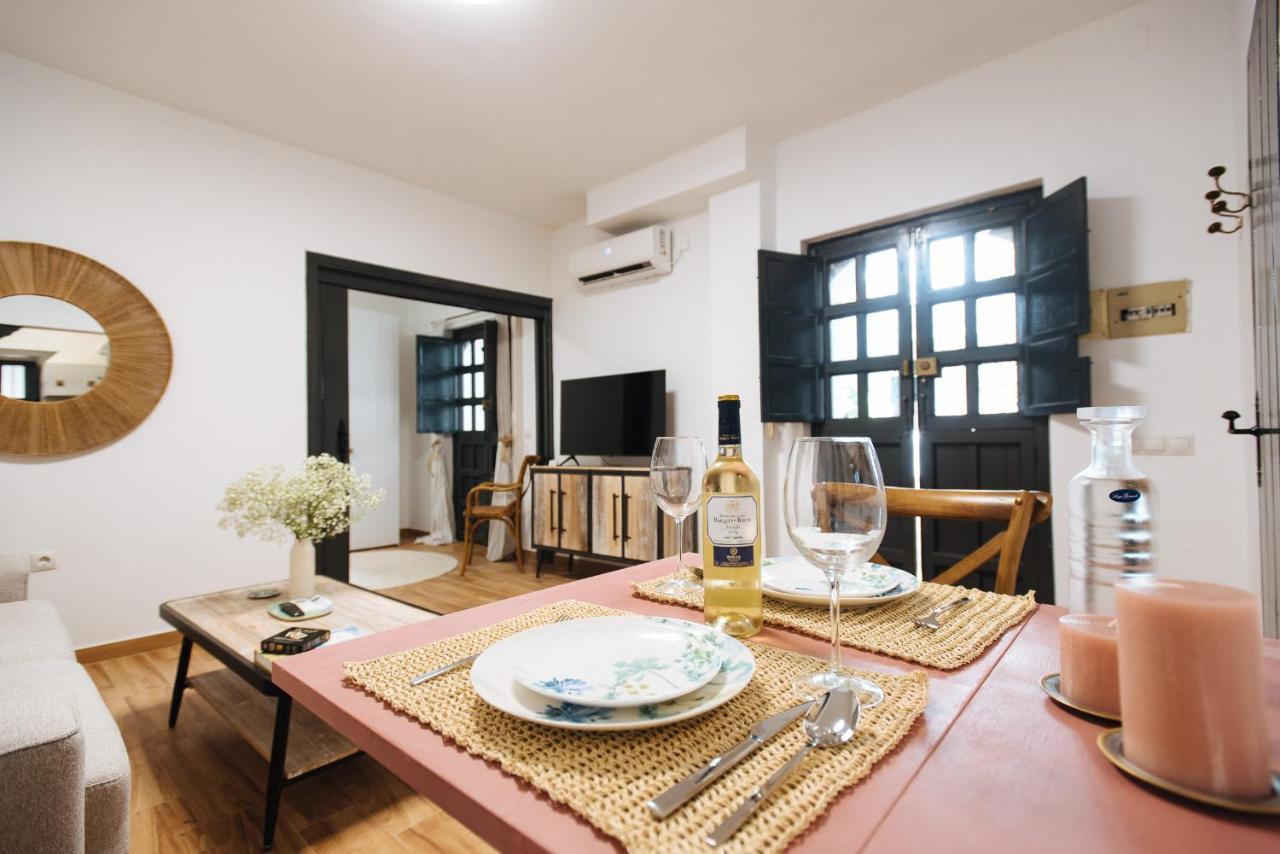 Aitana'S Retreat With Charming Garden Apartment Seville Luaran gambar