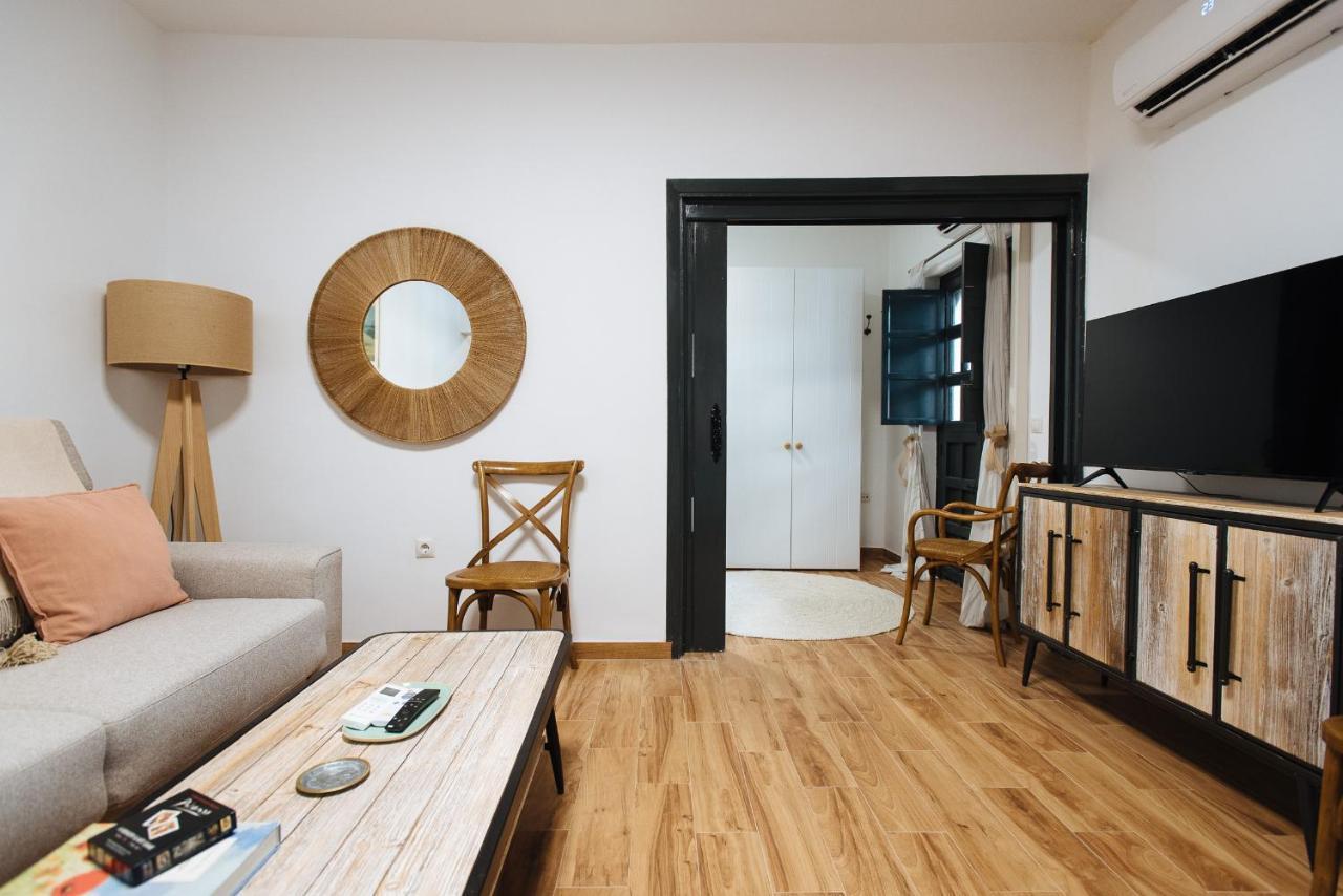 Aitana'S Retreat With Charming Garden Apartment Seville Luaran gambar