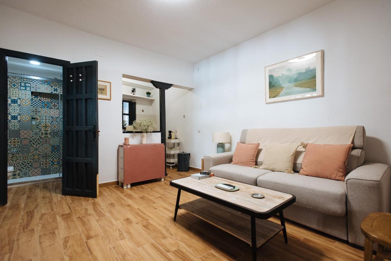 Aitana'S Retreat With Charming Garden Apartment Seville Luaran gambar