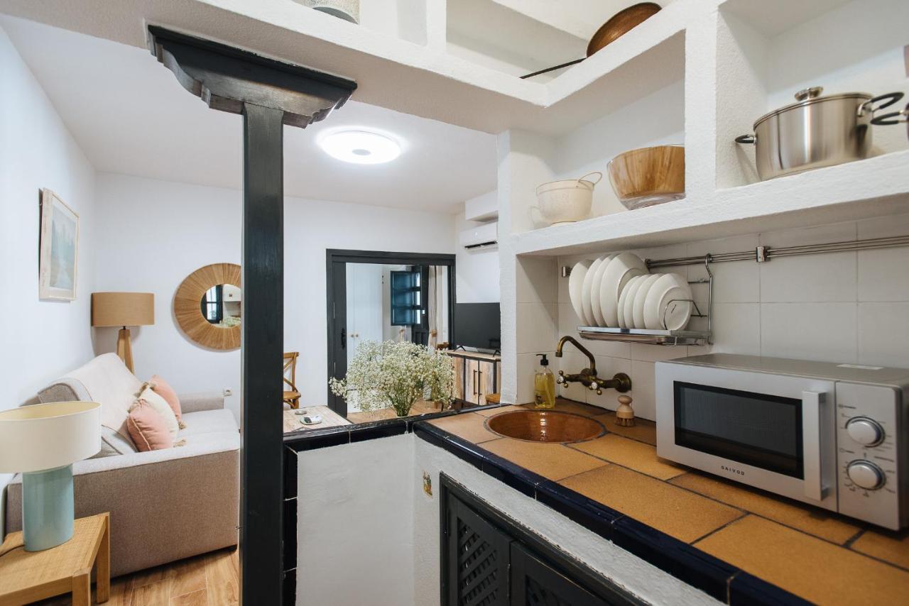 Aitana'S Retreat With Charming Garden Apartment Seville Luaran gambar